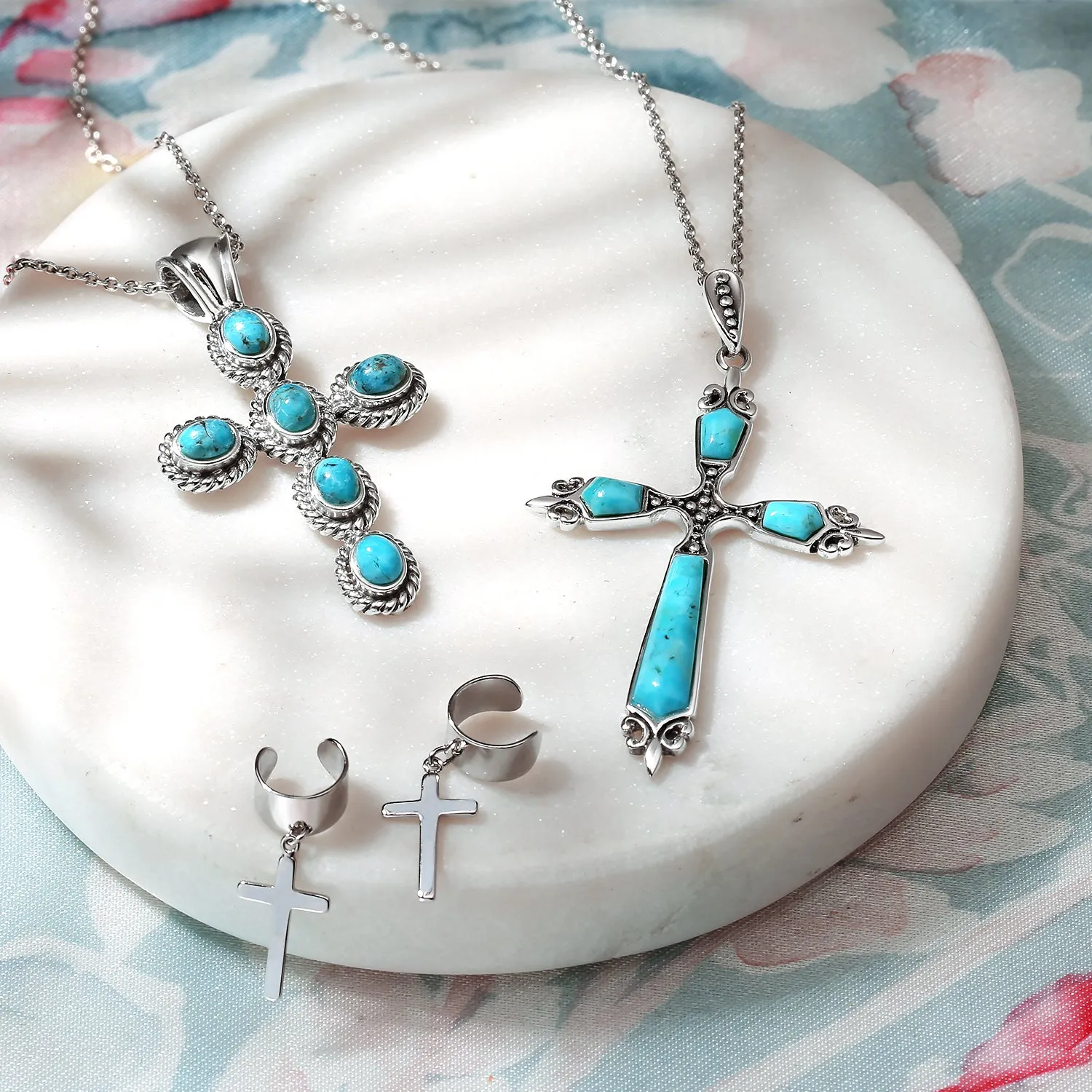 Vintage Western Turquoise Gemstone Cross Pendant Necklace in Sterling Silver